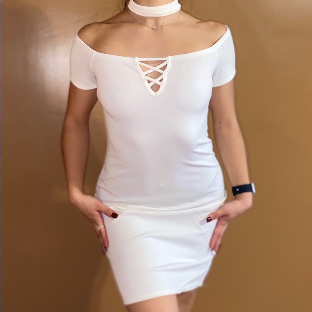 Off the shoulder dress 🕊